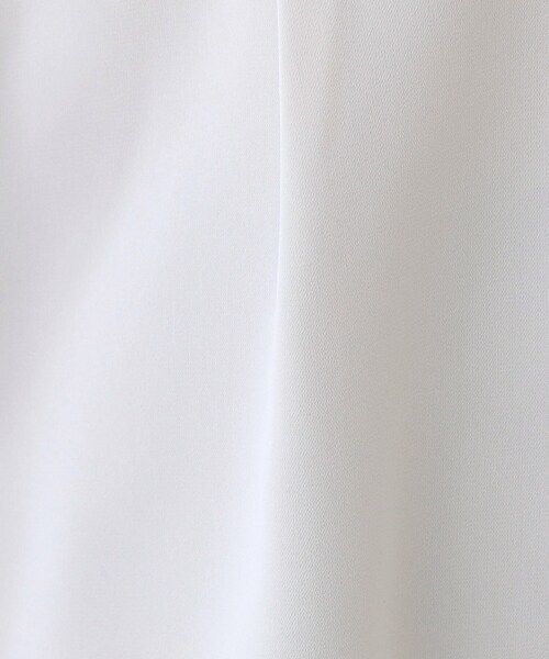 SHOO・LA・RUE（シューラルー）の「【S-3L】さらり軽やか インせず決まる ペプラムブラウス（シャツ/ブラウス・レディース・オフホワイト/ライトグレー・01/02/04/03/05）」の9枚目の写真