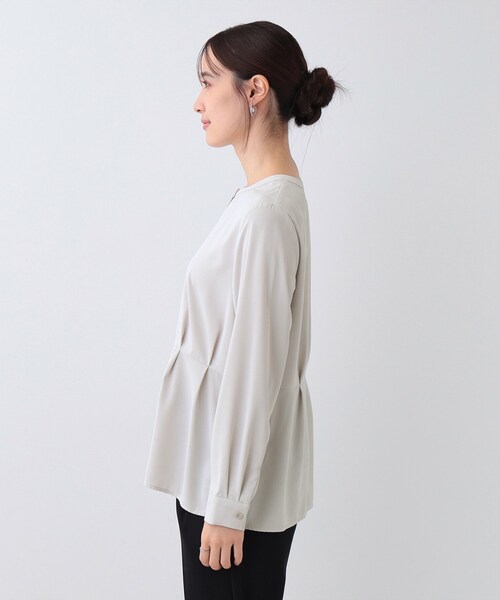 SHOO・LA・RUE（シューラルー）の「【S-3L】さらり軽やか インせず決まる ペプラムブラウス（シャツ/ブラウス・レディース・オフホワイト/ライトグレー・01/02/04/03/05）」の7枚目の写真