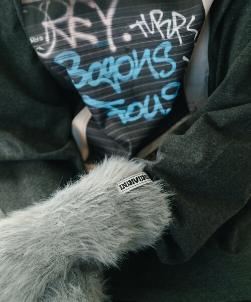 Kastane（カスタネ）の「*【4色展開】ファーアームウォーマー（アームカバー・レディース・ライトグレー/ベージュ/オレンジ/アイボリー・FREE）」の13枚目の写真