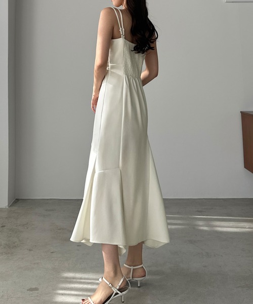 Louere（ルエレ）の「イレヘム深スリットマーメイドキャミワンピース[高身長サイズMT/低身長サイズS有り]（ワンピース・レディース・チャコール/ブラウン/ブラック/アイボリー/グレイッシュベージュ・MT/SMALL/MEDIUM/LARGE/X-LARGE）」の12枚目の写真