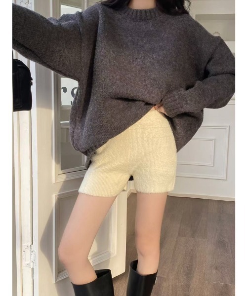 LADY LIKE(レディライク)の「ふんわりシャギーニットショートパンツ(その他パンツ・レディース・ブラック/ライトベージュ/ホワイト・M)」の7枚目の写真