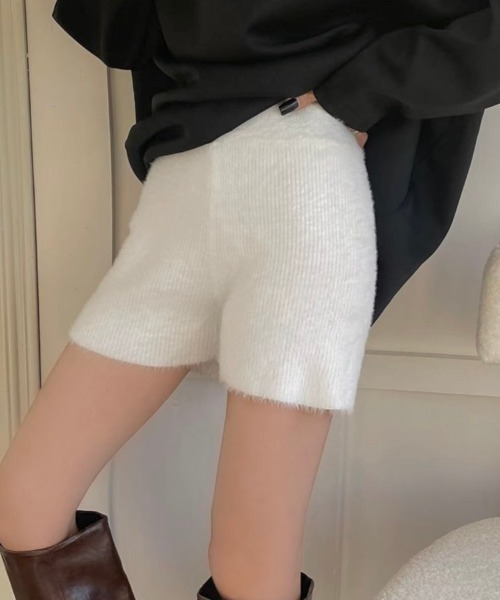 LADY LIKE(レディライク)の「ふんわりシャギーニットショートパンツ(その他パンツ・レディース・ブラック/ライトベージュ/ホワイト・M)」の20枚目の写真