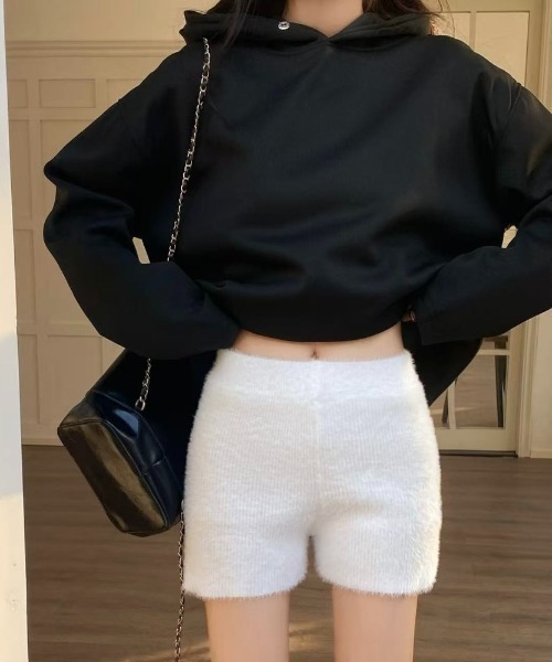 LADY LIKE(レディライク)の「ふんわりシャギーニットショートパンツ(その他パンツ・レディース・ブラック/ライトベージュ/ホワイト・M)」の17枚目の写真