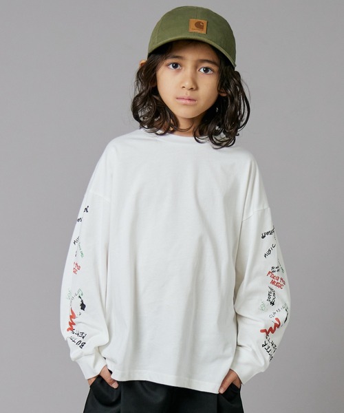 PAIRMANON STREET（ペアマノンストリート）の「【PAIRMANON STREET】袖 オリジナル プリント 長袖 Tシャツ トップス（Tシャツ/カットソー・キッズ・ホワイト/ホワイト系その他/ホワイト系その他3/グリーン/ブラック/ブラック系その他2/ホワイト系その他2/ブラック系その他/ブラック系その他3/オレンジ/ベージュ・100/110/120/130/140/150/160/90）」の4枚目の写真