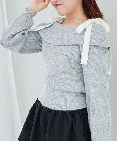 MAJESTIC LEGON（マジェスティックレゴン）の「ビジューオフショルニット（ニット/セーター・レディース・グレー/チャコールグレー/アイボリー/ピンク・MEDIUM）」の4枚目の写真