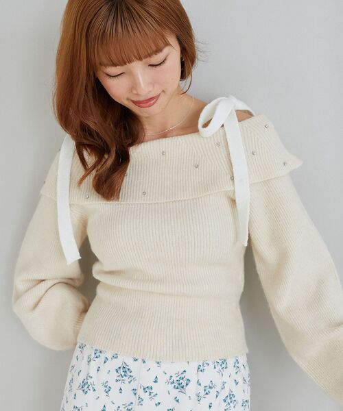 MAJESTIC LEGON（マジェスティックレゴン）の「ビジューオフショルニット（ニット/セーター・レディース・グレー/チャコールグレー/アイボリー/ピンク・MEDIUM）」の5枚目の写真