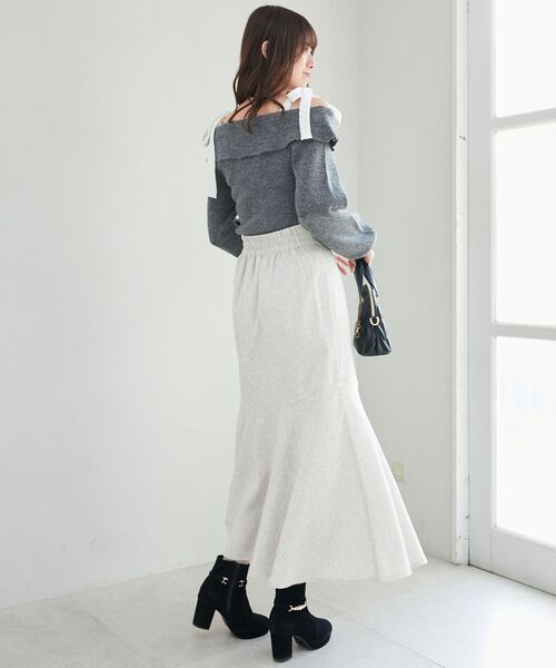 MAJESTIC LEGON（マジェスティックレゴン）の「ビジューオフショルニット（ニット/セーター・レディース・グレー/チャコールグレー/アイボリー/ピンク・MEDIUM）」の10枚目の写真