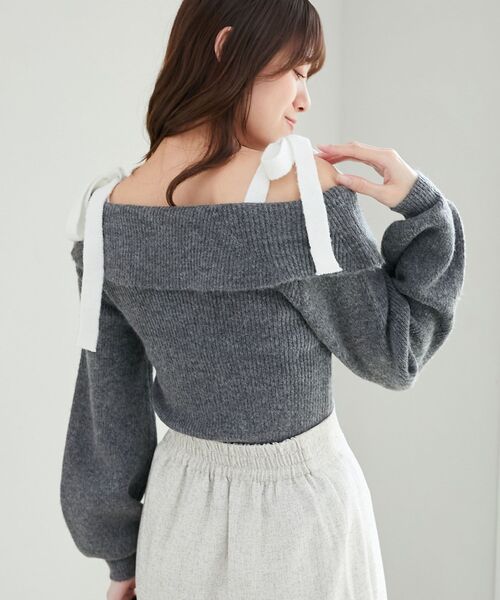 MAJESTIC LEGON（マジェスティックレゴン）の「ビジューオフショルニット（ニット/セーター・レディース・グレー/チャコールグレー/アイボリー/ピンク・MEDIUM）」の18枚目の写真