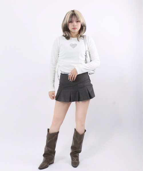 Salong hameu(サロン ハミュー)の「ハートロゴラインストーン リブニット長袖Tシャツ/ロンT/プルオーバートップス(Tシャツ/カットソー・レディース・ブラック/オフホワイト・M/L)」の19枚目の写真