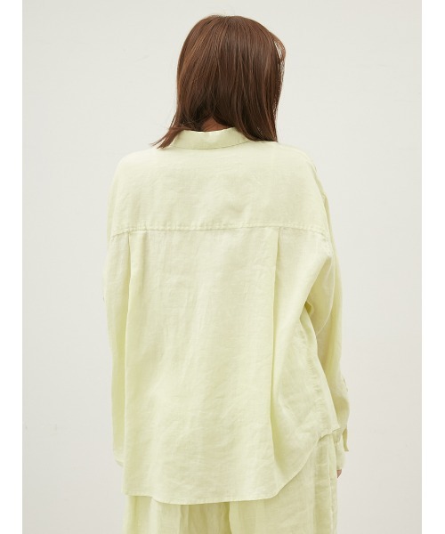 Mila Owen（ミラオーウェン）の「フレンチリネンオーバーサイズシャツ【手洗い可能】（シャツ/ブラウス・レディース・ブルー/ピンク/イエロー/ホワイト/ネイビー/チャコールグレー/ミント/クリーム・FREE）」の12枚目の写真