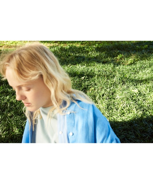 Mila Owen（ミラオーウェン）の「フレンチリネンオーバーサイズシャツ【手洗い可能】（シャツ/ブラウス・レディース・ブルー/ピンク/イエロー/ホワイト/ネイビー/チャコールグレー/ミント/クリーム・FREE）」の9枚目の写真