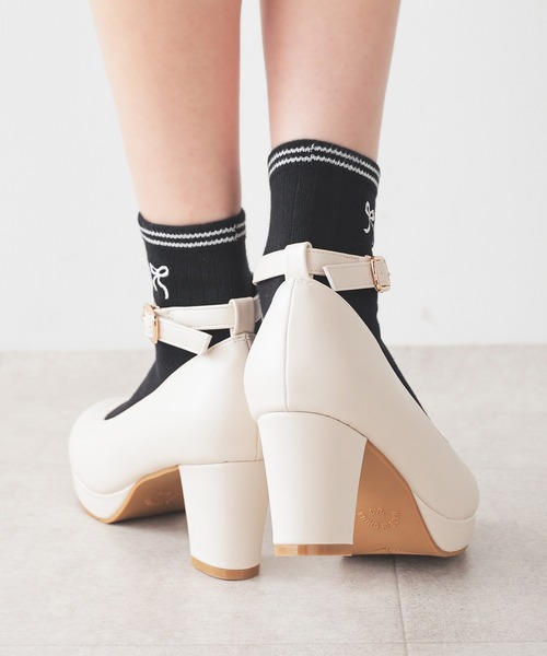 Honeys（ハニーズ）の「バックル２ｗａｙパンプス（パンプス・レディース・ブラック/アイボリー/パープル系その他/モカ・22.5/24.5/23.5/24.0/23.0）」の8枚目の写真