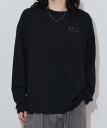 ワイドシルエット ワンポイント刺繍ロングスリーブTシャツ