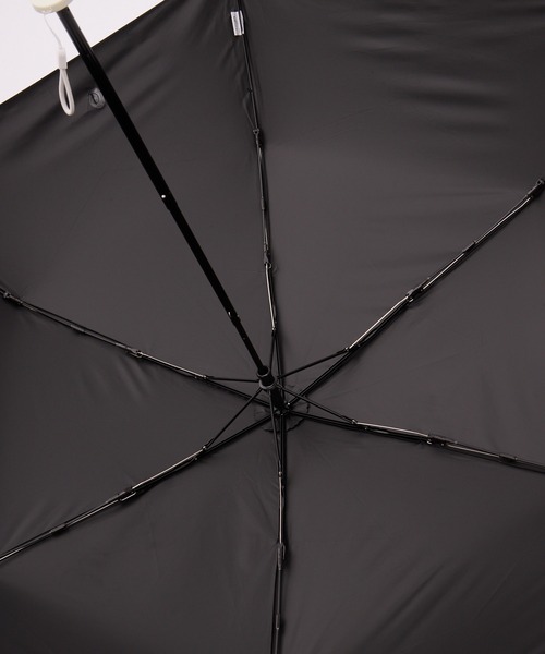 nifty colors(ニフティーカラーズ)の「【nifty colors】Shading folding umbrella 55cm with carabiner / ニフティカラーズ 遮光 カラビナ付 折り畳み傘55cm / 晴雨兼用(折りたたみ傘・レディース・サックスブルー/ブラック/ネイビー・FREE)」の16枚目の写真