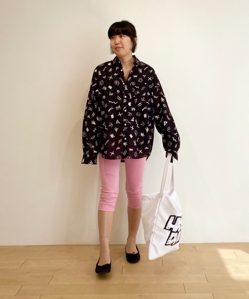 HOLIDAY（ホリデイ）の「SUNO&MORRISON KHADI BIG SHIRT スノアンドモリソンカディビッグシャツ（シャツ/ブラウス・レディース・ブラック・ONE SIZE）」の6枚目の写真
