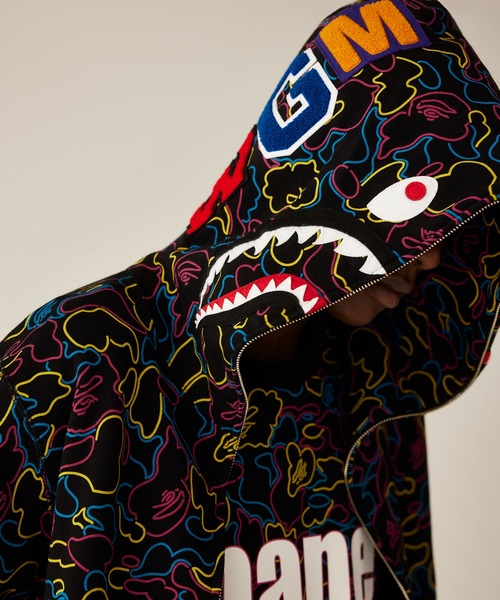 A BATHING APE■エイプ ネオン カモ柄 ジップアップ フーディー 楽天市場】A BATHING APE(エイプ)NEON TOKYO SHARK WIDE FULL