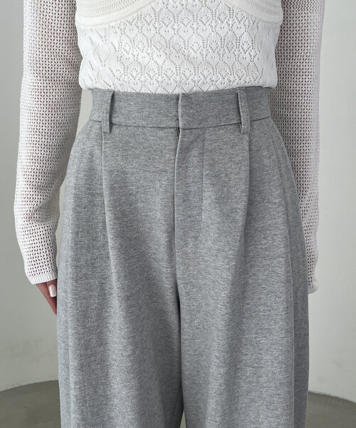 CAPRICIEUX LE'MAGE(カプリシューレマージュ)の「【yao企画】【高身長サイズあり】タックスウェットパンツ(その他パンツ・レディース・ホワイト系その他/グレー・38/TM/36)」の5枚目の写真
