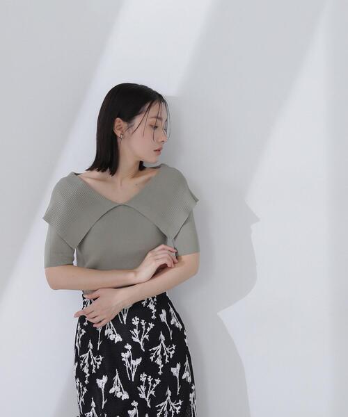 NATURAL BEAUTY BASIC(ナチュラルビューティーベーシック)の「◇ビックカラーボートネックニット(ニット/セーター・レディース・ブラック/カーキ/オフホワイト・FREE)」の8枚目の写真