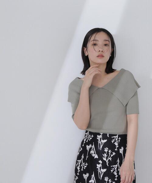 NATURAL BEAUTY BASIC(ナチュラルビューティーベーシック)の「◇ビックカラーボートネックニット(ニット/セーター・レディース・ブラック/カーキ/オフホワイト・FREE)」の4枚目の写真