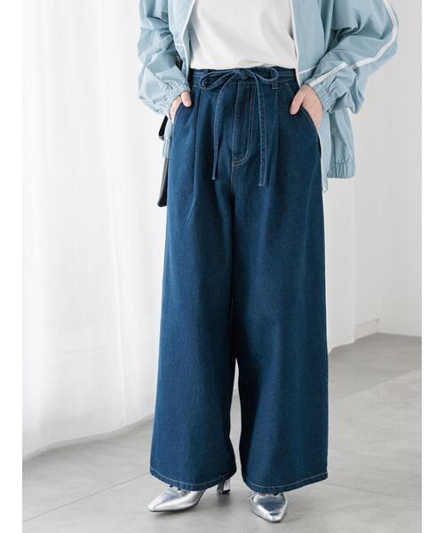 Te chichi TERRASSE（テチチテラス）の「ウエストリボンタックワイドデニムパンツ《2025spring catalog item》（その他パンツ・レディース・ブルー/サックスブルー/ベージュ・M/L）」の7枚目の写真