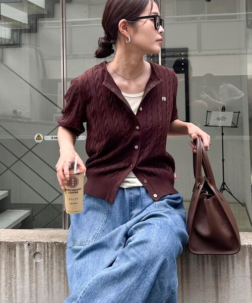 fredy emue（フレディエミュ）の「FR刺繍ケーブル柄半袖カーディガン（カーディガン/ボレロ・レディース・ネイビー/イエロー/ブルー/オフホワイト/ベージュ/ブラウン/レッド・38）」の22枚目の写真