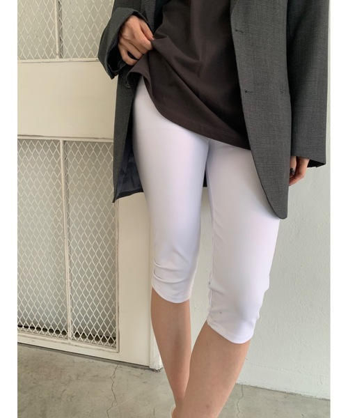 Didot.showroom（ディドット ショールーム）の「【DIDOT.】ミディハーフレギンス（レギンス/スパッツ・レディース・グレー/ブラック/ホワイト・FREE）」の4枚目の写真