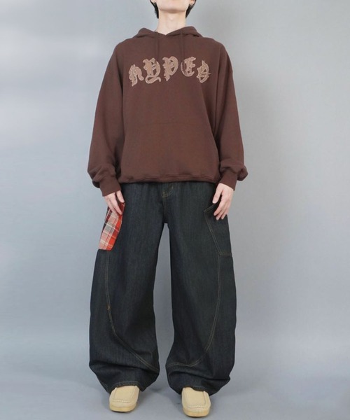 SPINNS(スピンズ)の「プルオーバーパーカー/オールドイングリッシュロゴ(パーカー・メンズ・ブラウン/ブラック系その他/杢グレー/ワイン・ONESIZE)」の6枚目の写真