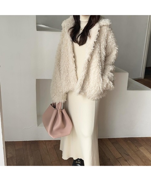 Ogue.（オグ）の「[ Ogue. ] fluffy fur like coat （フラッフィーファーライクコート）（その他アウター・レディース・アイボリー/ブラック・FREE）」の17枚目の写真
