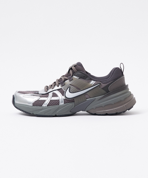 NIKE(ナイキ)の「【NIKE / ナイキ】V2K RUN / スニーカー(スニーカー・メンズ・ブラック・28/27/26)」の8枚目の写真