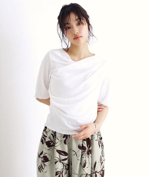 THE SHOP TK （ザ ショップ ティーケー ）の「ドレープカットソー【洗濯機OK/シワになりにくい】（シャツ/ブラウス・レディース・ライトグリーン/オフホワイト/パープル/ブラック・12/13）」の7枚目の写真