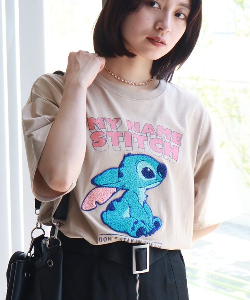 Disney(ディズニー)の「【Disney/ディズニー】スティッチ アートワークデザイン サガラ刺繍 半袖Tシャツ(Tシャツ/カットソー・レディース・ベージュ/パープル/スミクロ/サックスブルー・M/L)」の10枚目の写真