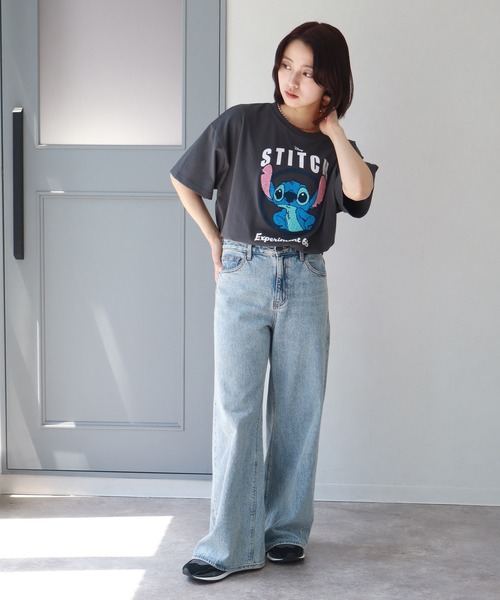 Disney(ディズニー)の「【Disney/ディズニー】スティッチ アートワークデザイン サガラ刺繍 半袖Tシャツ(Tシャツ/カットソー・レディース・ベージュ/パープル/スミクロ/サックスブルー・M/L)」の8枚目の写真