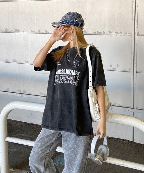 non-hedge(ノンヘッジ)の「ブリーチ加工ロゴTシャツ(Tシャツ/カットソー・レディース・ブラック×ホワイト/ブラック×ブラック/グレー/ブラック/ブラック×レッド・FREE)」の15枚目の写真