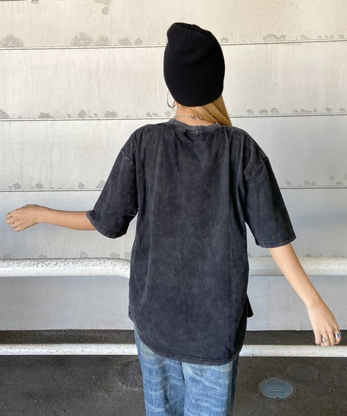non-hedge(ノンヘッジ)の「ブリーチ加工ロゴTシャツ(Tシャツ/カットソー・レディース・ブラック×ホワイト/ブラック×ブラック/グレー/ブラック/ブラック×レッド・FREE)」の9枚目の写真
