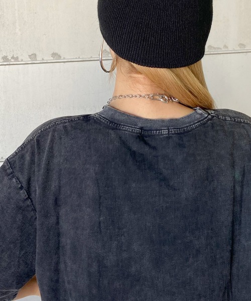 non-hedge(ノンヘッジ)の「ブリーチ加工ロゴTシャツ(Tシャツ/カットソー・レディース・ブラック×ホワイト/ブラック×ブラック/グレー/ブラック/ブラック×レッド・FREE)」の11枚目の写真