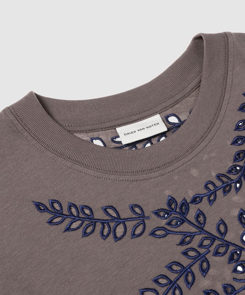 DRIES VAN NOTEN（ドリスヴァンノッテン）の「HEGELSON EMB1603WKSS.T-SHIRT（Tシャツ/カットソー・レディース・その他・XS/S）」の3枚目の写真