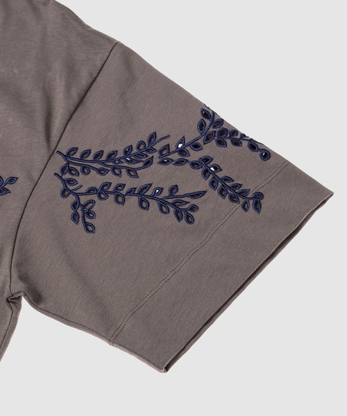 DRIES VAN NOTEN（ドリスヴァンノッテン）の「HEGELSON EMB1603WKSS.T-SHIRT（Tシャツ/カットソー・レディース・その他・XS/S）」の4枚目の写真