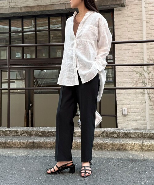 fredy emue（フレディエミュ）の「LINEN100バンドカラーシャツ（シャツ/ブラウス・レディース・ネイビー/イエロー系その他/ベビーピンク/ブルー系その他/オフホワイト・38）」の19枚目の写真