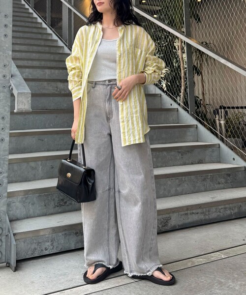 fredy emue（フレディエミュ）の「LINEN100バンドカラーシャツ（シャツ/ブラウス・レディース・ネイビー/イエロー系その他/ベビーピンク/ブルー系その他/オフホワイト・38）」の21枚目の写真