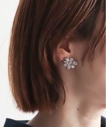 rapiecage（ラピエサージュ）の「フラワープレートイヤリング（イヤリング）」