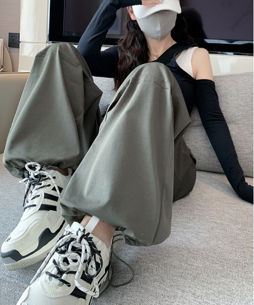 NiiNa(ニーナ)の「【 NiiNa / ニーナ 】ハイウェストワイドレッグパンツ(その他パンツ・レディース・ブラック/グレー/ベージュ・LARGE/MEDIUM/SMALL)」の12枚目の写真