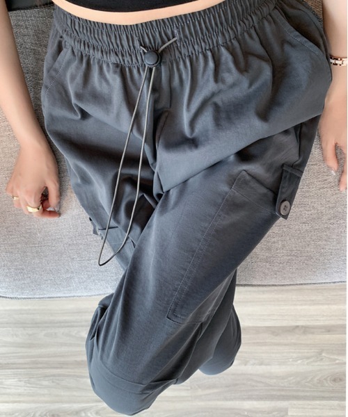 NiiNa(ニーナ)の「【 NiiNa / ニーナ 】ハイウェストワイドレッグパンツ(その他パンツ・レディース・ブラック/グレー/ベージュ・LARGE/MEDIUM/SMALL)」の17枚目の写真