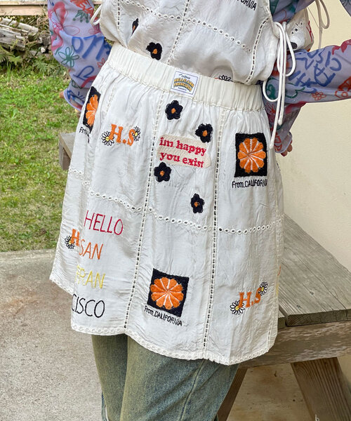 HELLO.SANFRANCISCO(ハローサンフランシスコ)の「【HELLO.SANFRANCISCO/ハローサンフランシスコ】indiaオリジナル刺繡巻きスカート(スカート・レディース・サックスブルー/ホワイト・ONE SIZE)」の3枚目の写真