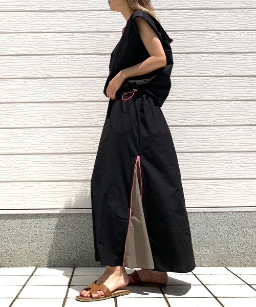 Q（キュー）の「アノラックフーディードロストプルオーバー（パーカー・レディース・ブラック/オリーブ・MEDIUM）」の19枚目の写真