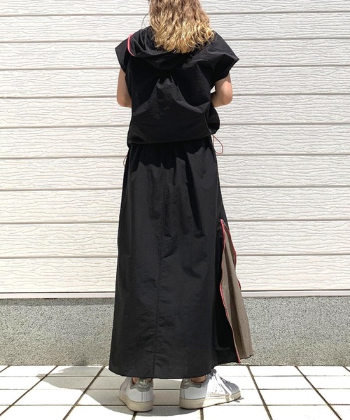 Q（キュー）の「アノラックフーディードロストプルオーバー（パーカー・レディース・ブラック/オリーブ・MEDIUM）」の20枚目の写真