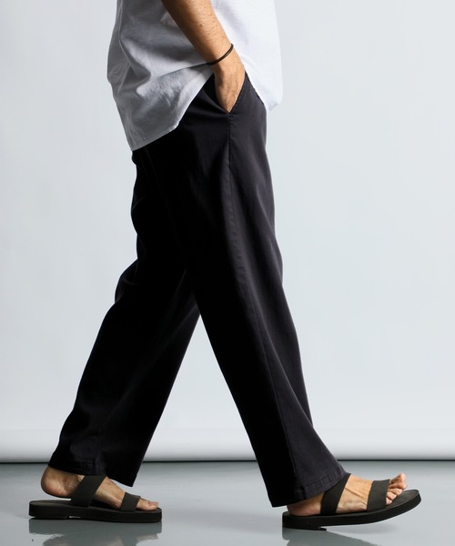 The DUFFER of ST.GEORGE(ザダファーオブセントジョージ)の「「GUM STRETCH LINEN」EASY BAGGY PANTS:超伸縮 麻混「ガムストレッチ」製品染め イージーバギーパンツ(その他パンツ・メンズ・グレイッシュベージュ/キナリ/スミクロ・SMALL/MEDIUM/LARGE/X-LARGE)」の3枚目の写真