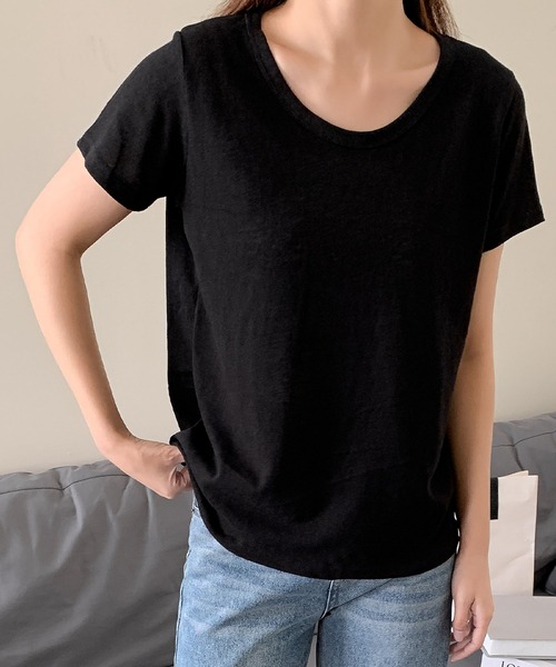 LOWO(ロワ)の「綿混シンプル無地Tシャツ カットソー(Tシャツ/カットソー・レディース・ボルドー/モカ/カーキ/ネイビー/グレー/ホワイト/ブラック/ベージュ/パープル・L/M)」の2枚目の写真