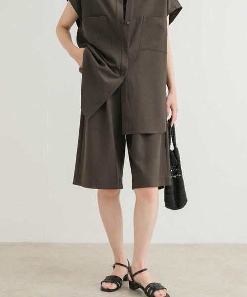 URBAN RESEARCH DOORS（アーバンリサーチドアーズ）の「『UR TECH DRYLUXE』イージーハーフパンツ（その他パンツ・レディース・ネイビー/ブラウン・MEDIUM）」の4枚目の写真