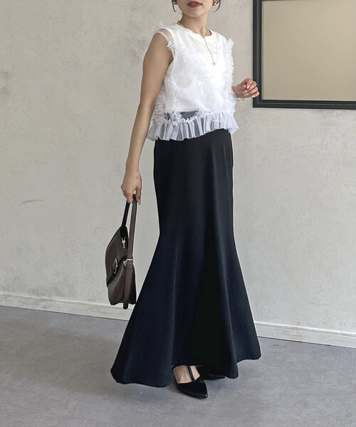 Thevon（ゼボン）の「チュールフリルベスト×ノースリセットプルオーバー（Tシャツ/カットソー・レディース・グレイッシュベージュ/ブラック/オフホワイト・FREE）」の11枚目の写真