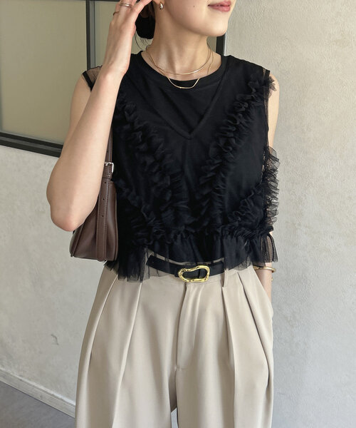 Thevon（ゼボン）の「チュールフリルベスト×ノースリセットプルオーバー（Tシャツ/カットソー・レディース・グレイッシュベージュ/ブラック/オフホワイト・FREE）」の15枚目の写真